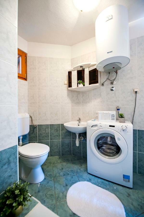 Guesthouse Ancient Stone Rovinj Exterior photo